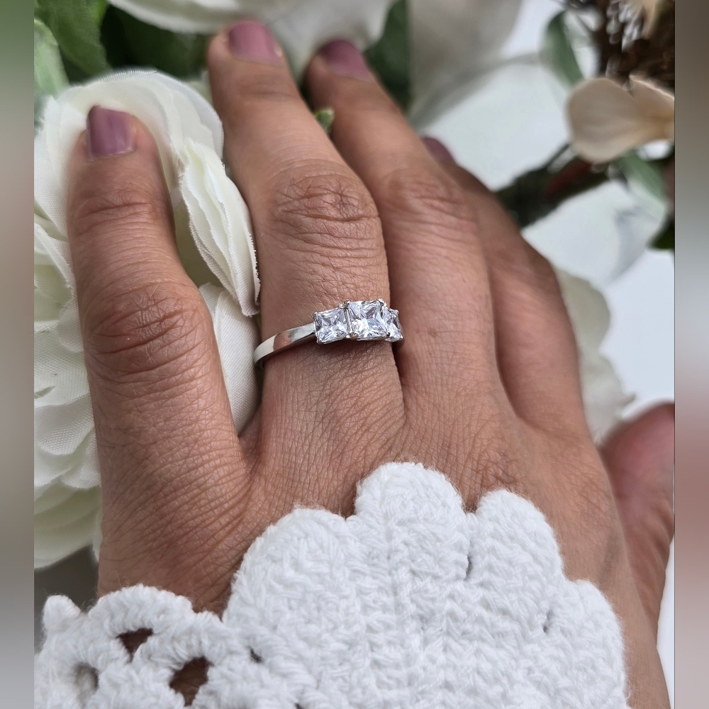 🥰 CLASSICAL TRIO RING - Picture 4 of 7